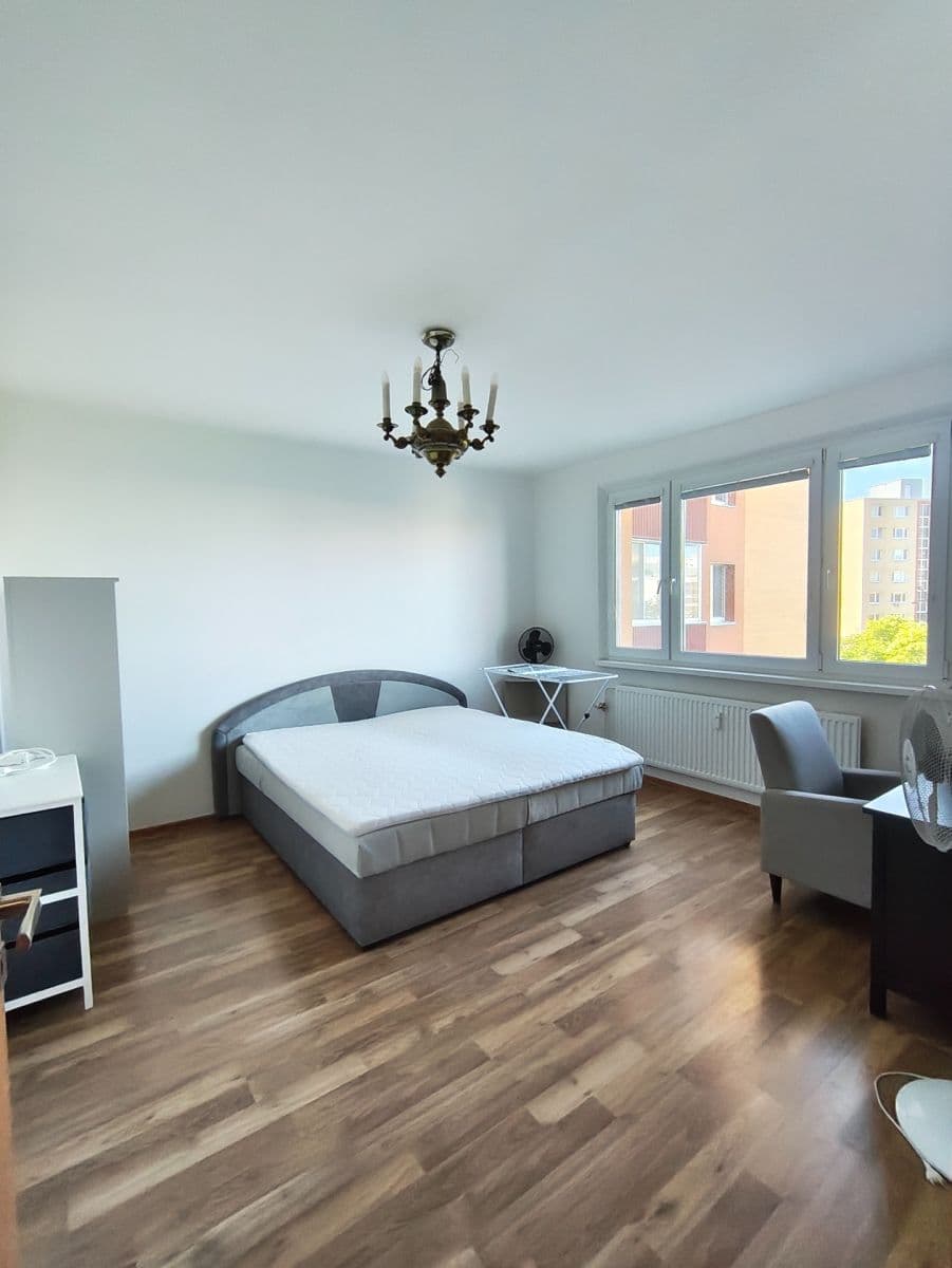 Predaj bytu 3-izbový 68 m², Holíčska, Petržalka, Bratislavský kraj Predaj bytu 3-izbový 68 m², Holíčska, Petržalka, Bratislavský kraj