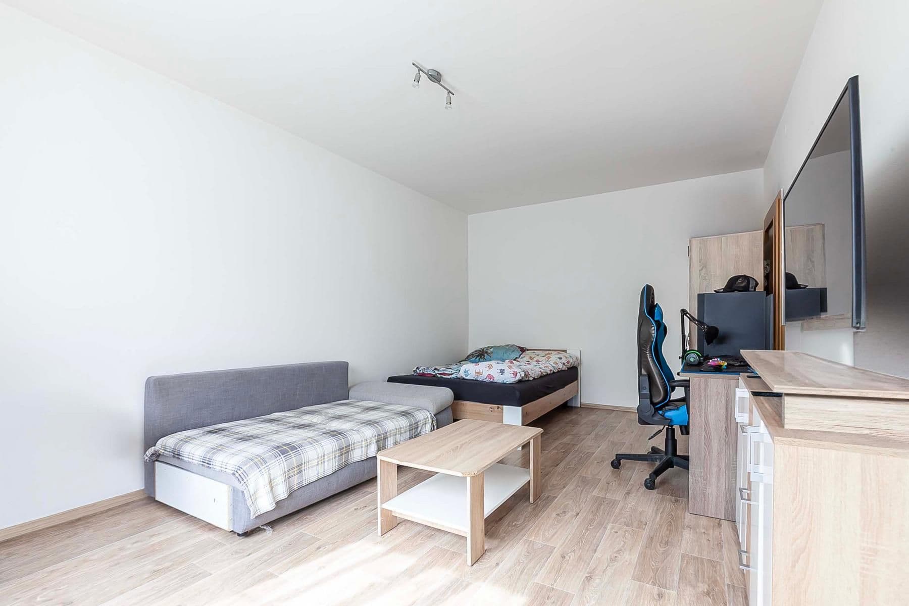 Predaj bytu 1-izbový 38 m², Pastelová, Liberec, Praha Predaj bytu 1-izbový 38 m², Pastelová, Liberec, Praha