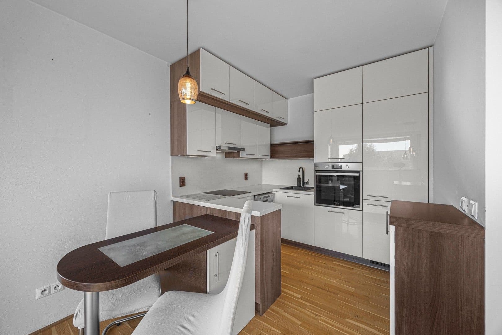 Prenájom bytu 2-izbový 54 m², Rotavská, Praha, Praha Prenájom bytu 2-izbový 54 m², Rotavská, Praha, Praha