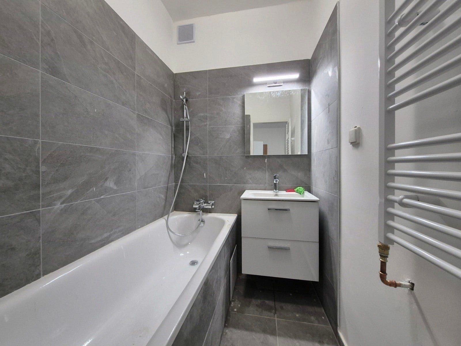 Prenájom bytu 3-izbový 53 m², Bieblova, Havířov, Moravskoslezský kraj Prenájom bytu 3-izbový 53 m², Bieblova, Havířov, Moravskoslezský kraj