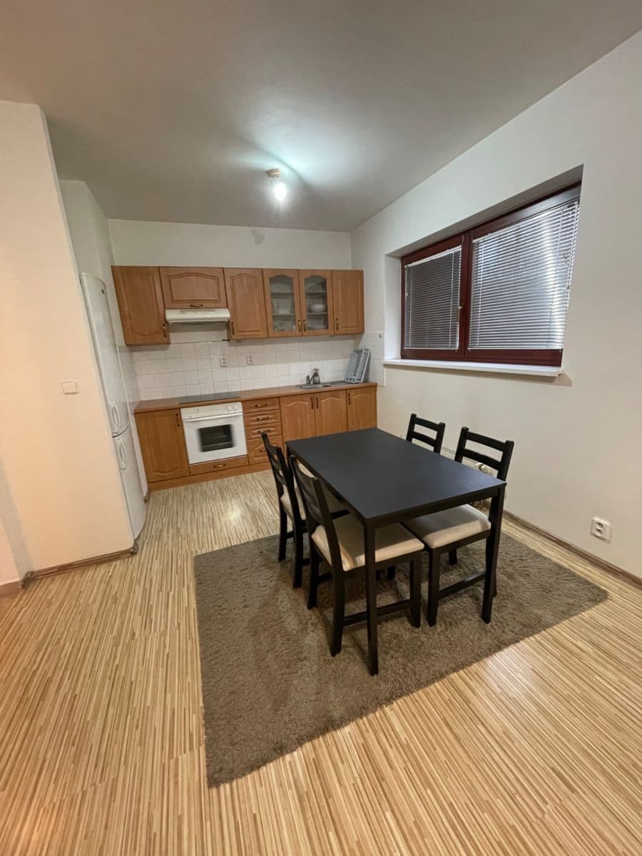Predaj bytu 2-izbový 42 m², Jarní, Hostivice, Středočeský kraj Predaj bytu 2-izbový 42 m², Jarní, Hostivice, Středočeský kraj