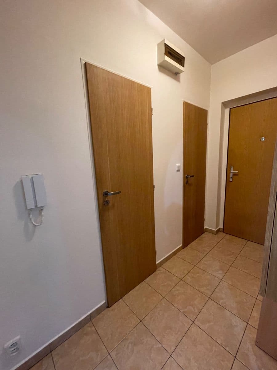 Predaj bytu 2-izbový 42 m², Jarní, Hostivice, Středočeský kraj Predaj bytu 2-izbový 42 m², Jarní, Hostivice, Středočeský kraj