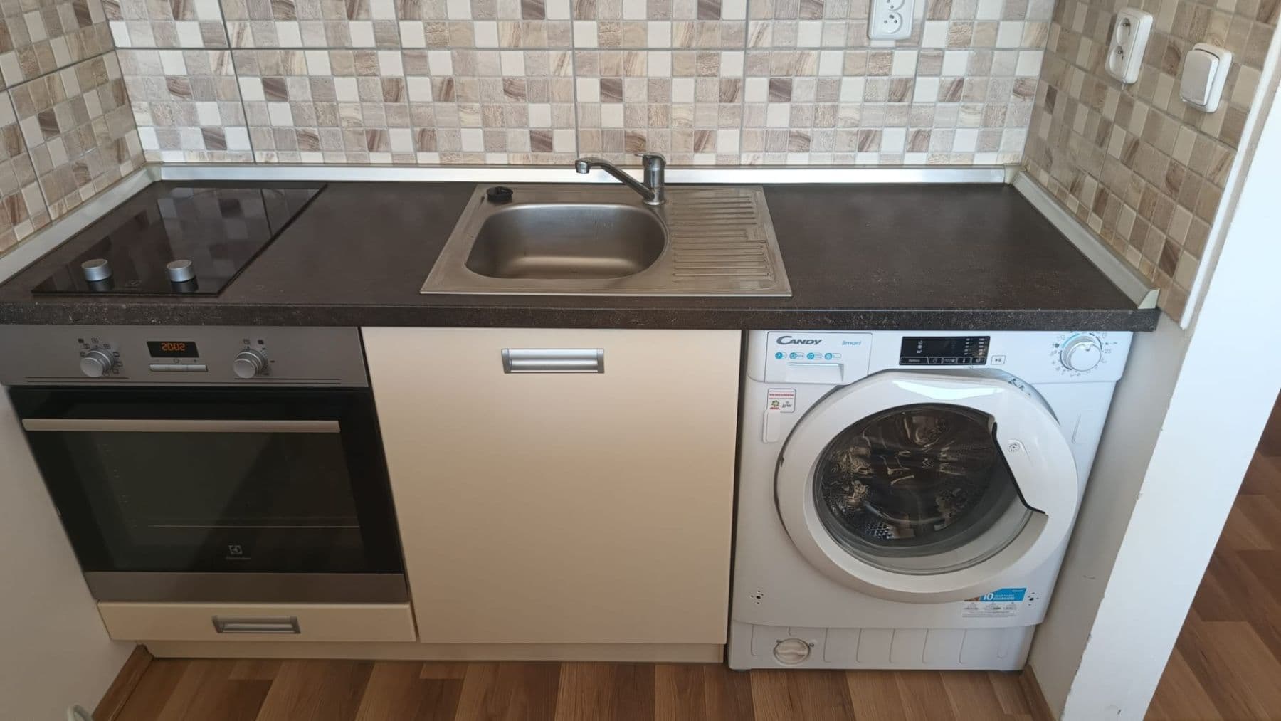 Prenájom bytu Garsoniéra 23 m², Nad Lesním divadlem, Praha, Praha Prenájom bytu Garsoniéra 23 m², Nad Lesním divadlem, Praha, Praha