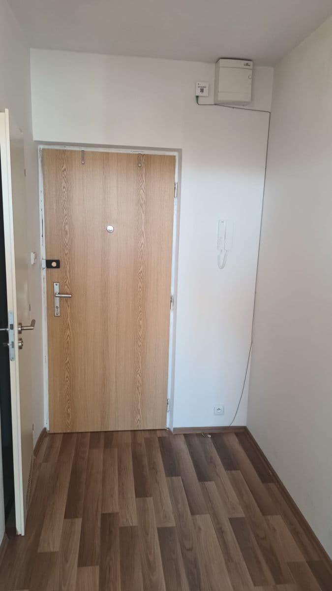 Prenájom bytu Garsoniéra 23 m², Nad Lesním divadlem, Praha, Praha Prenájom bytu Garsoniéra 23 m², Nad Lesním divadlem, Praha, Praha