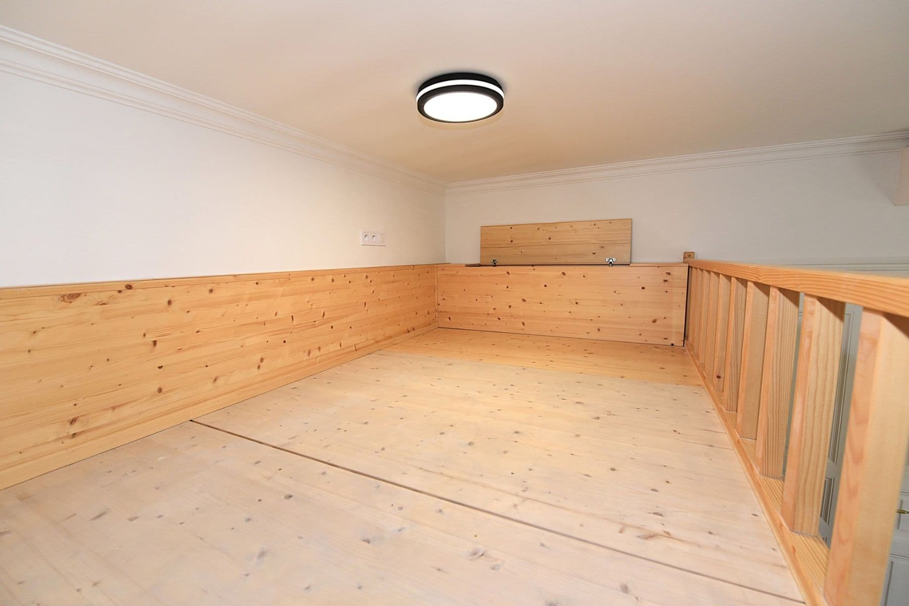 Prenájom bytu 4-izbový 84 m², Palackého, Praha, Praha Prenájom bytu 4-izbový 84 m², Palackého, Praha, Praha