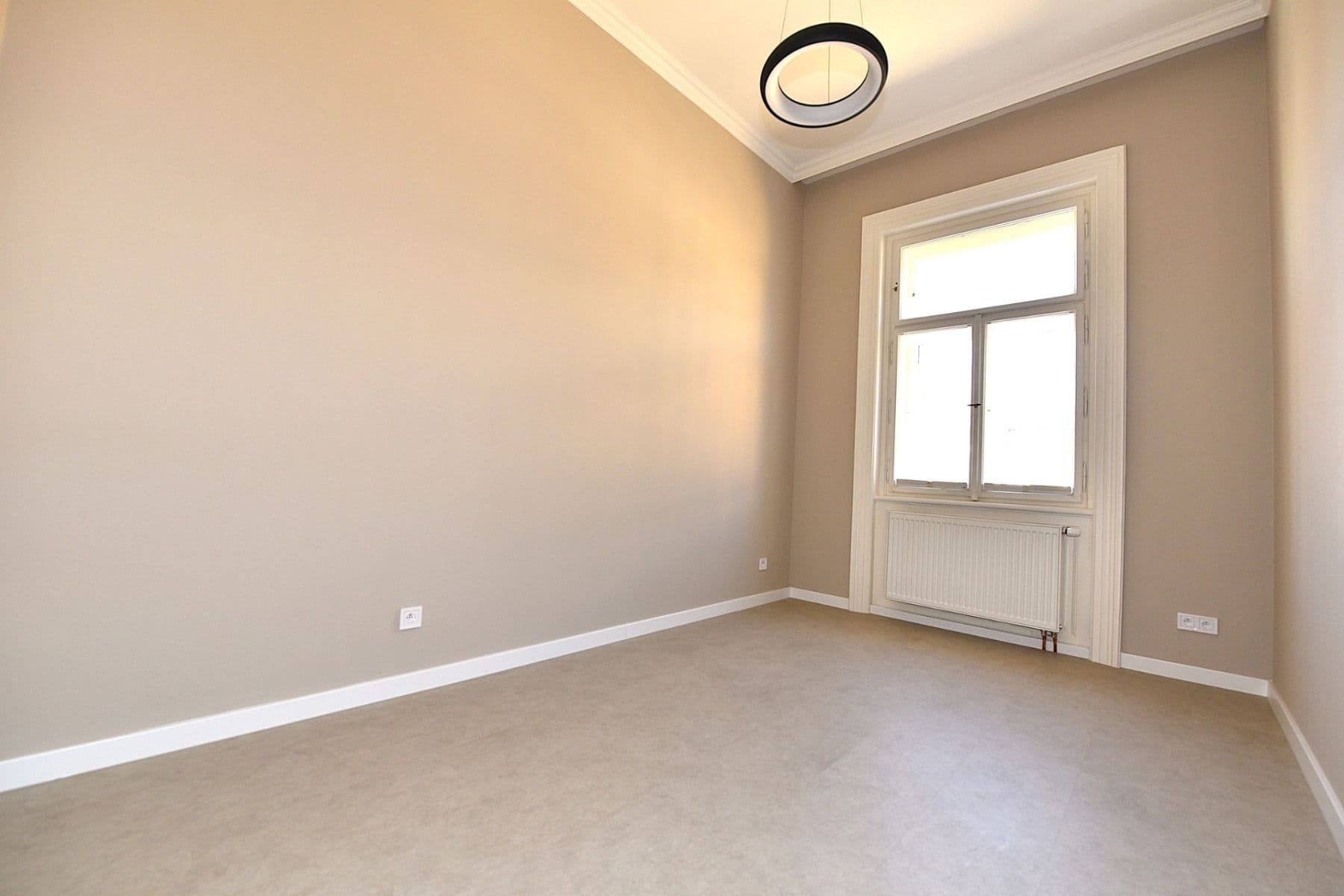 Prenájom bytu 4-izbový 84 m², Palackého, Praha, Praha Prenájom bytu 4-izbový 84 m², Palackého, Praha, Praha