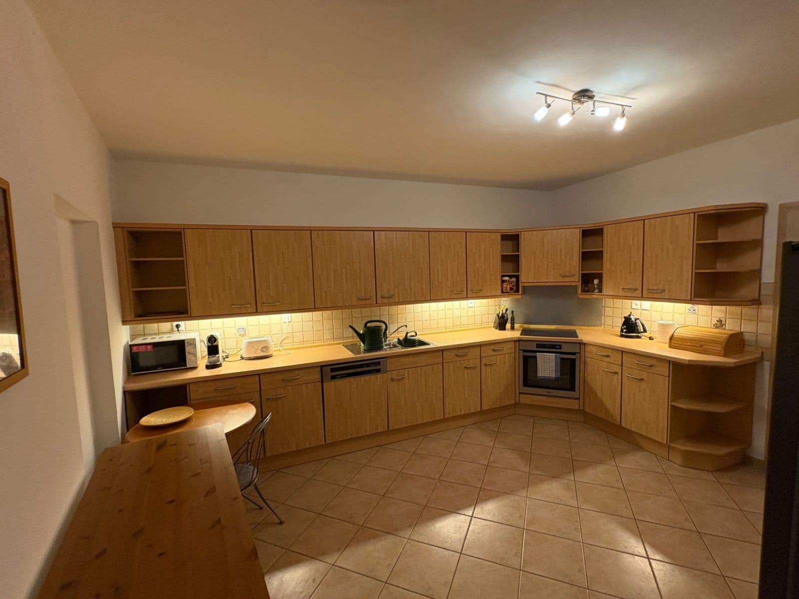 Prenájom bytu 5-izbový 141 m², Konviktská, Praha, Praha Prenájom bytu 5-izbový 141 m², Konviktská, Praha, Praha