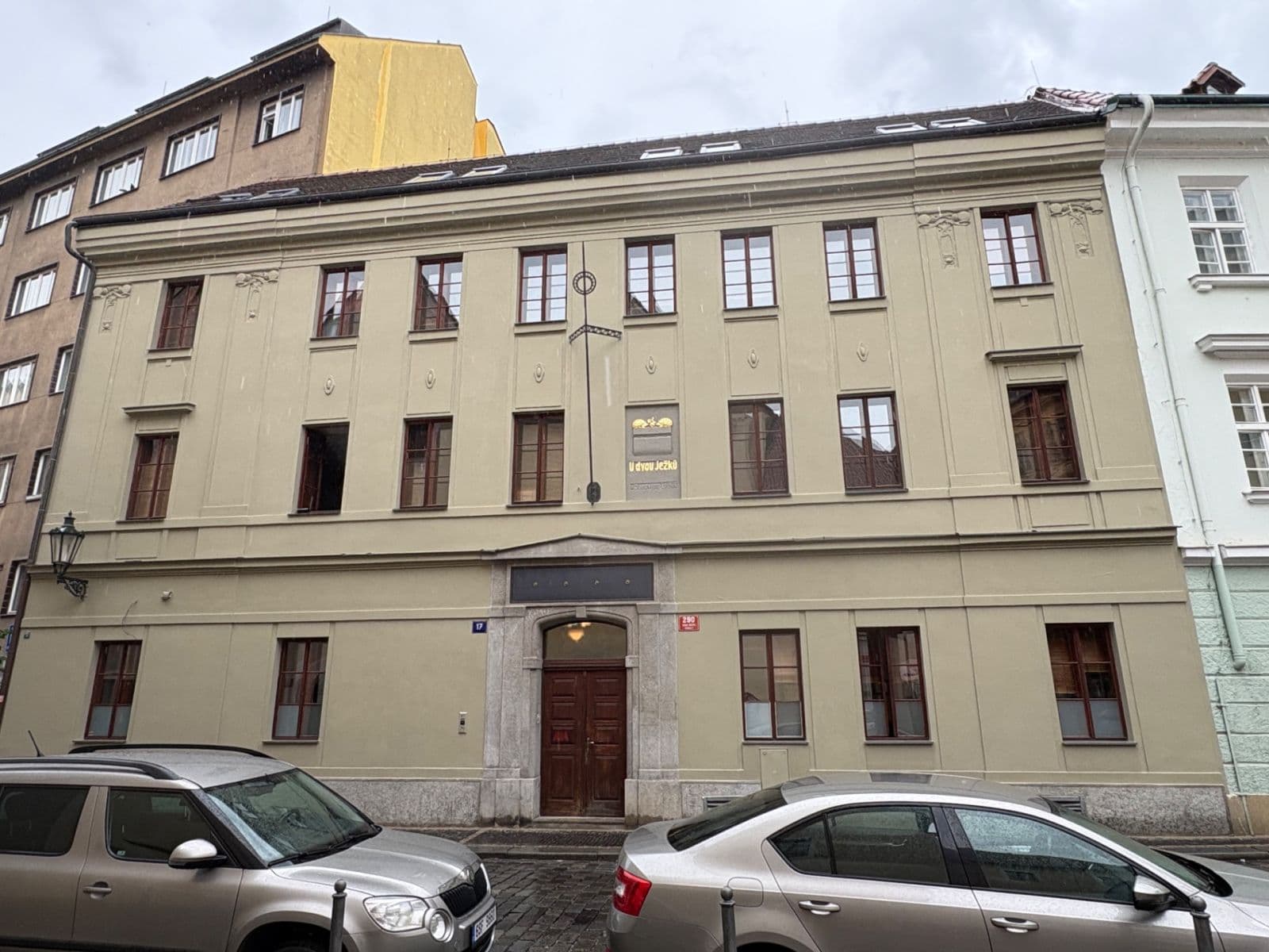 Prenájom bytu 5-izbový 141 m², Konviktská, Praha, Praha Prenájom bytu 5-izbový 141 m², Konviktská, Praha, Praha