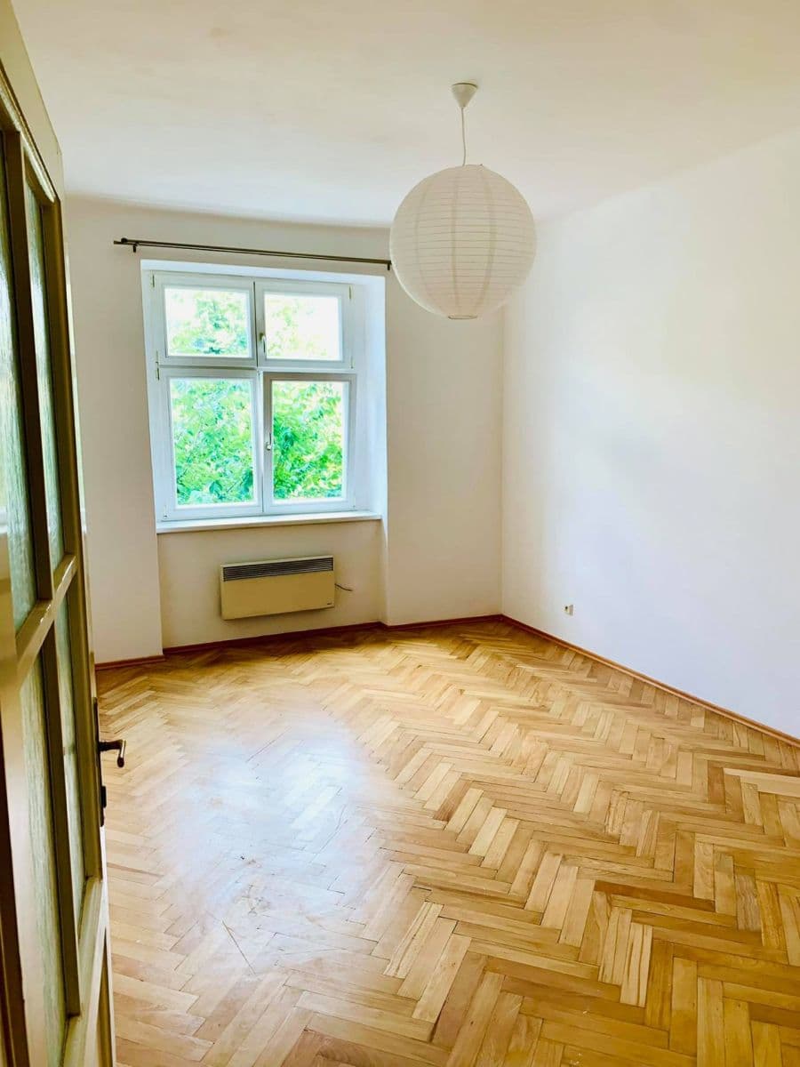 Prenájom bytu 2-izbový 45 m², Ruská, Praha, Praha Prenájom bytu 2-izbový 45 m², Ruská, Praha, Praha