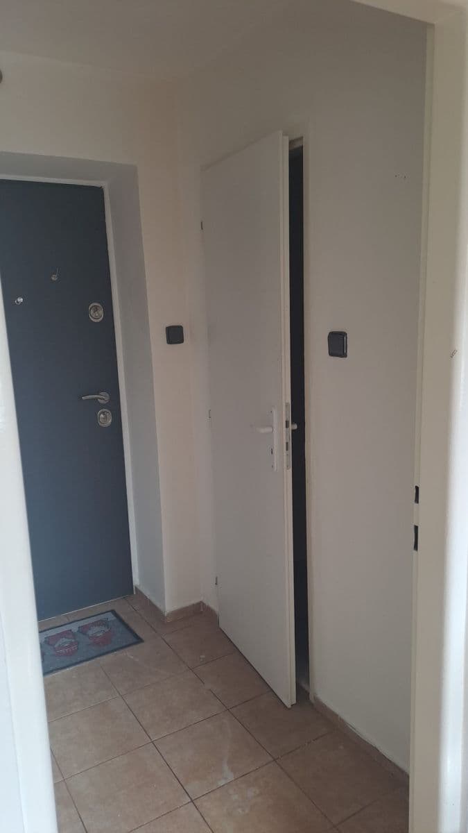 Predaj bytu 1-izbový 32 m², Sevastopolská, Kladno, Středočeský kraj Predaj bytu 1-izbový 32 m², Sevastopolská, Kladno, Středočeský kraj