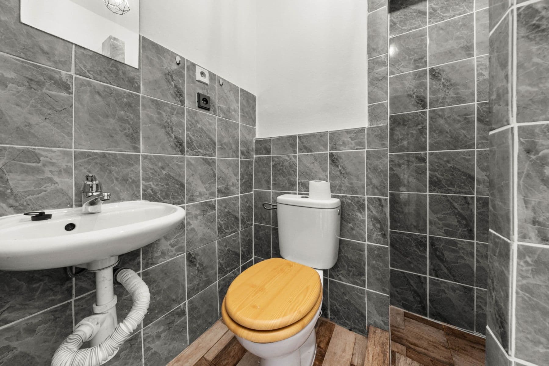 Predaj domu 64 m², pozemek 943 m², Bukovany, Středočeský kraj Predaj domu 64 m², pozemek 943 m², Bukovany, Středočeský kraj