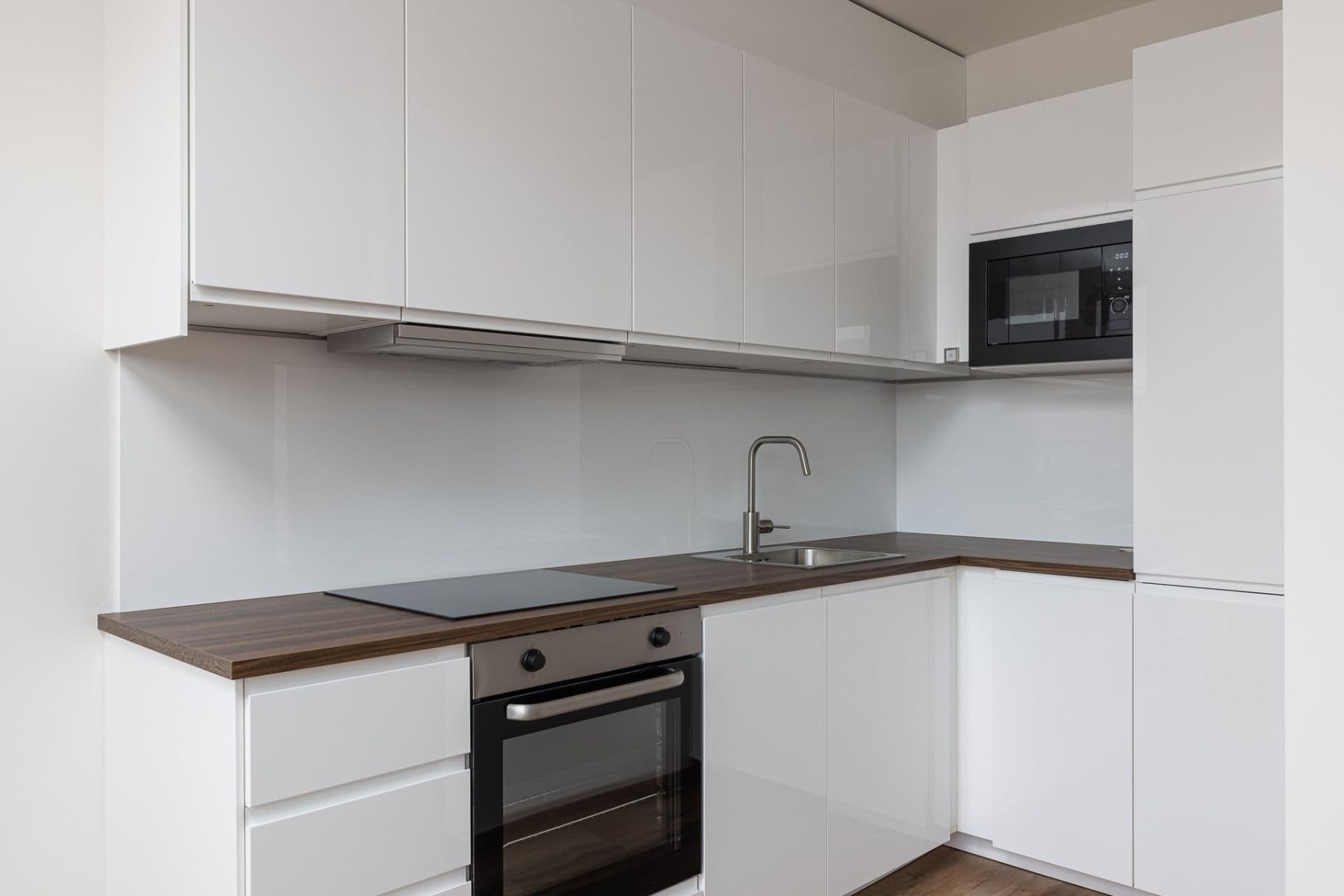 Prenájom bytu 1-izbový 36 m², Waltariho, Praha, Praha Prenájom bytu 1-izbový 36 m², Waltariho, Praha, Praha