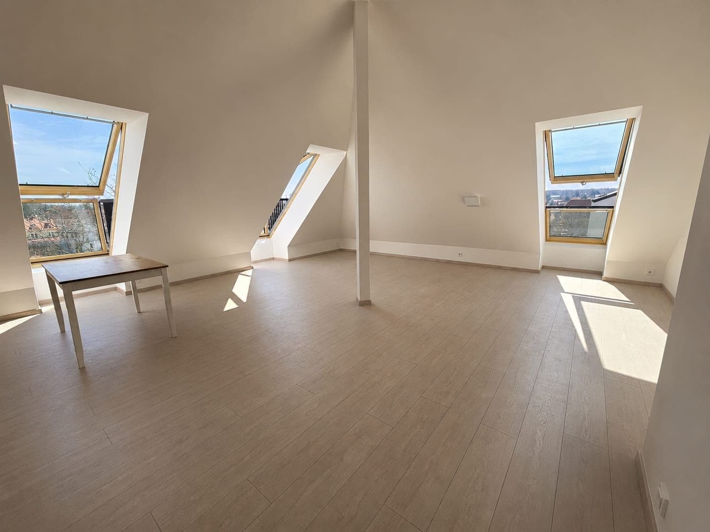 Prenájom bytu 2-izbový 79 m², Cihlářská, Hostivice, Středočeský kraj Prenájom bytu 2-izbový 79 m², Cihlářská, Hostivice, Středočeský kraj