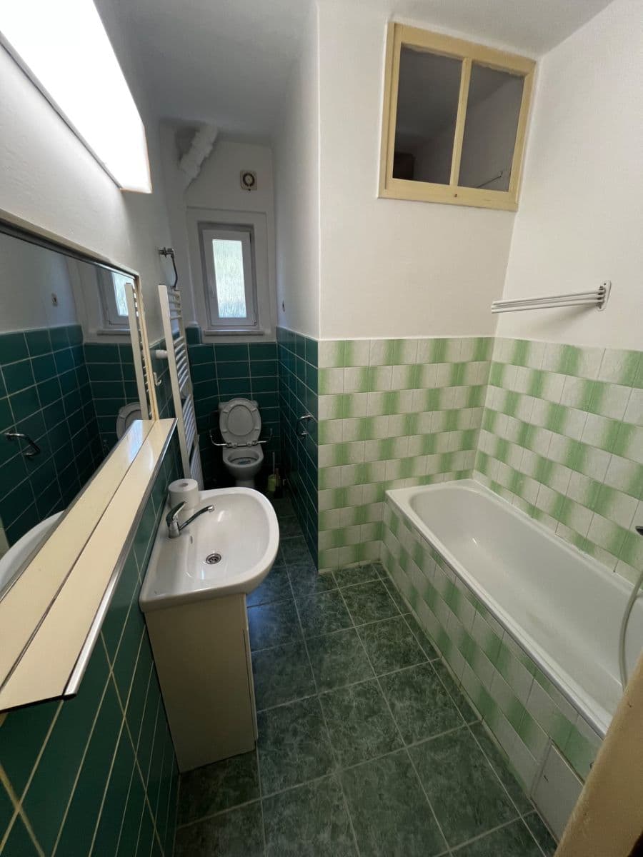 Predaj domu 166 m², pozemek 376 m², Poděbradova, Náchod, Královéhradecký kraj Predaj domu 166 m², pozemek 376 m², Poděbradova, Náchod, Královéhradecký kraj