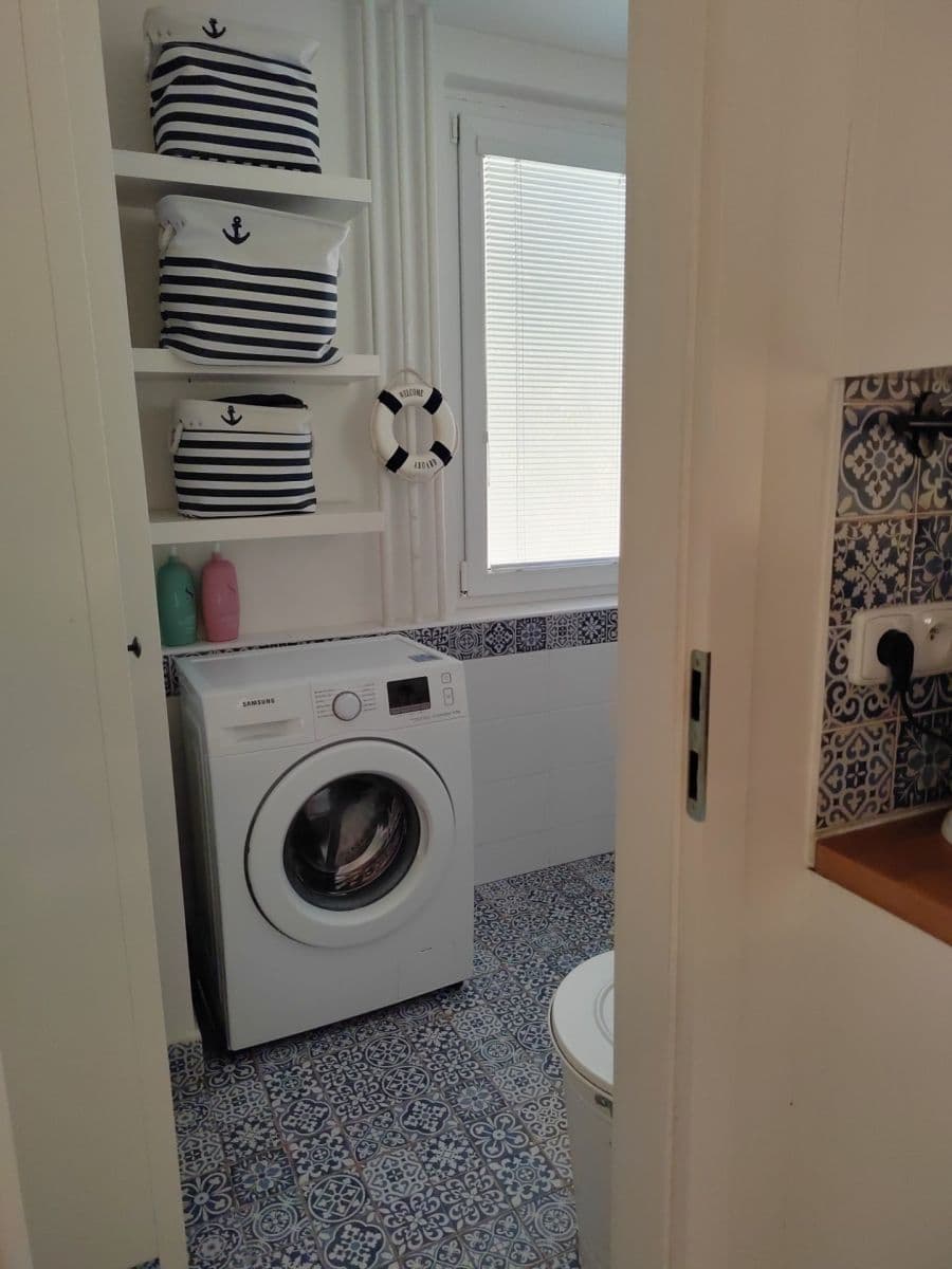 Prenájom bytu 1-izbový 36 m², Kukelská, Praha, Praha Prenájom bytu 1-izbový 36 m², Kukelská, Praha, Praha