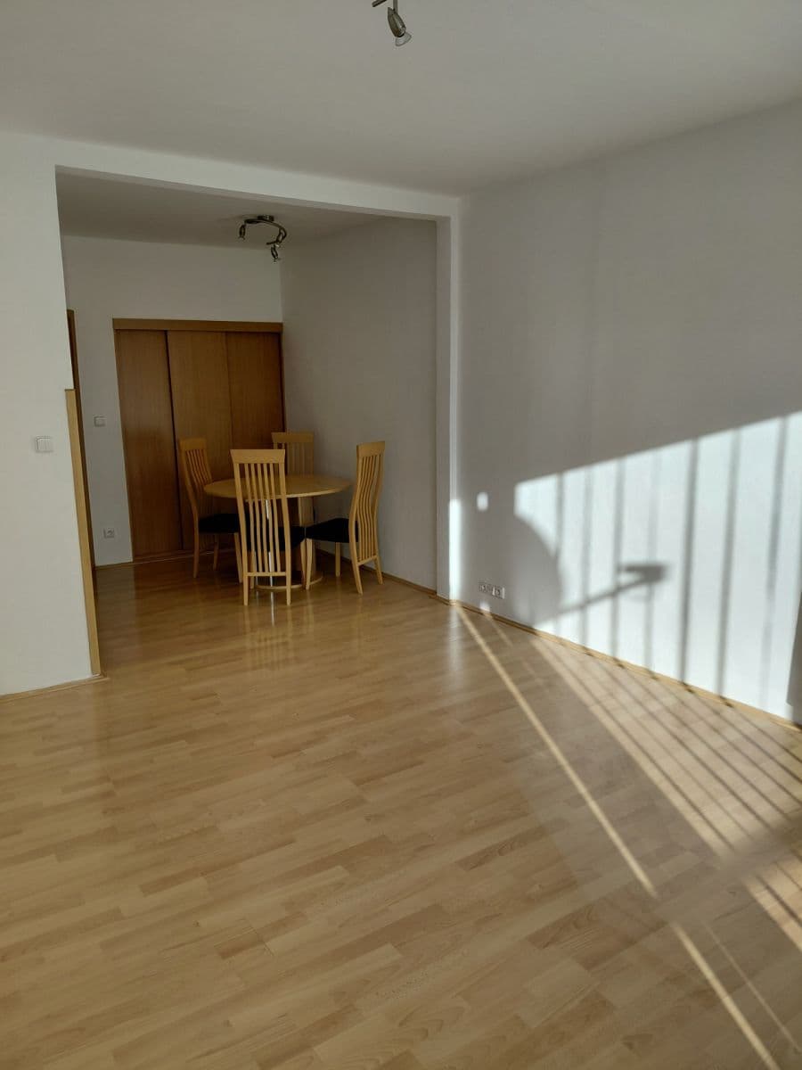 Prenájom bytu 3-izbový 79 m², Suvorovova, Klatovy, Plzeňský kraj Prenájom bytu 3-izbový 79 m², Suvorovova, Klatovy, Plzeňský kraj