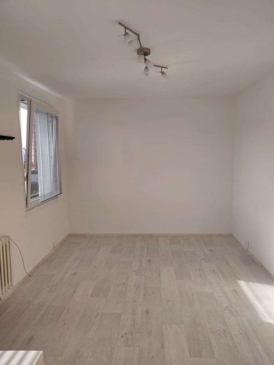 Prenájom bytu 3-izbový 79 m², Suvorovova, Klatovy, Plzeňský kraj Prenájom bytu 3-izbový 79 m², Suvorovova, Klatovy, Plzeňský kraj
