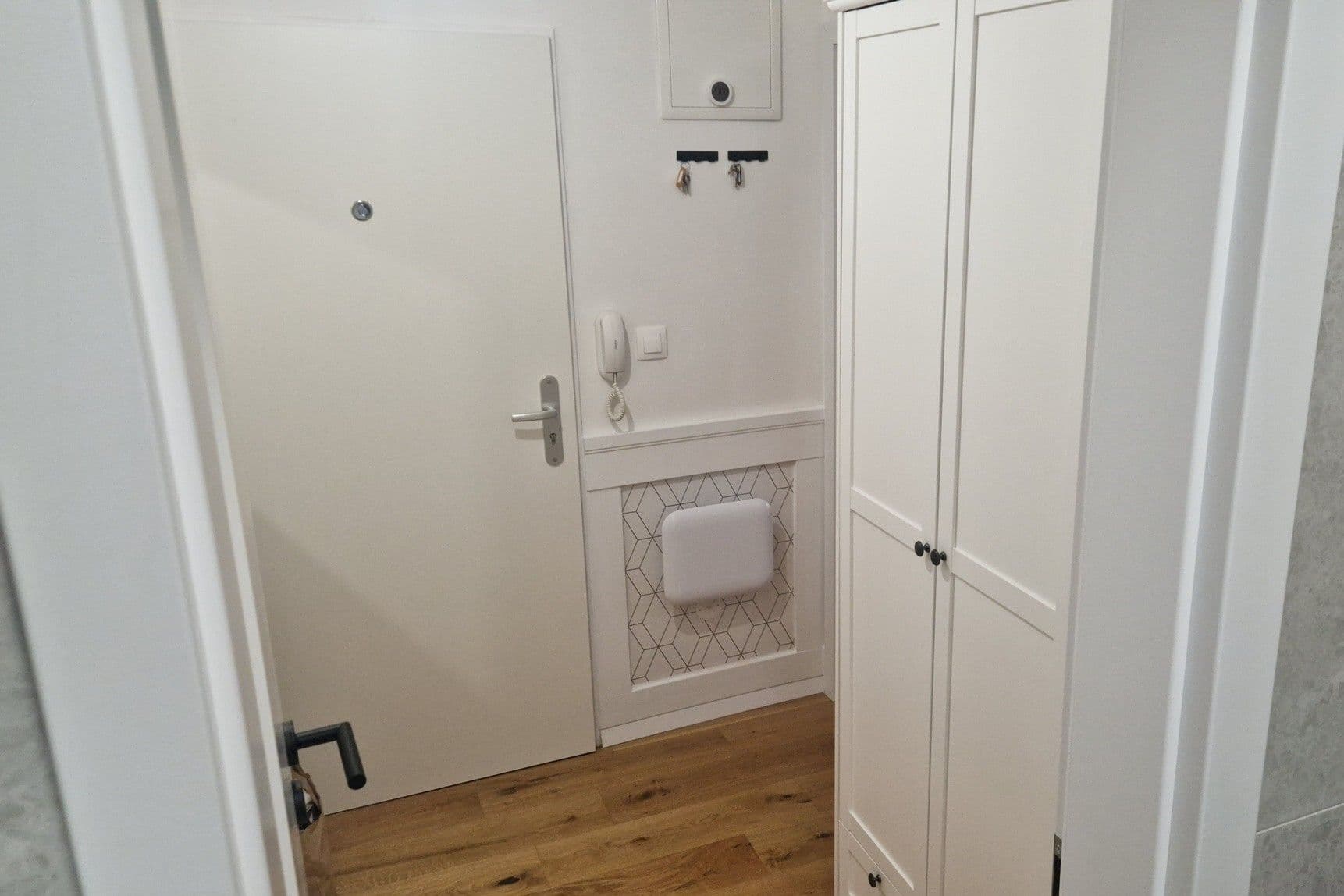Prenájom bytu 1-izbový 32 m², Petrohradská, Praha, Praha Prenájom bytu 1-izbový 32 m², Petrohradská, Praha, Praha