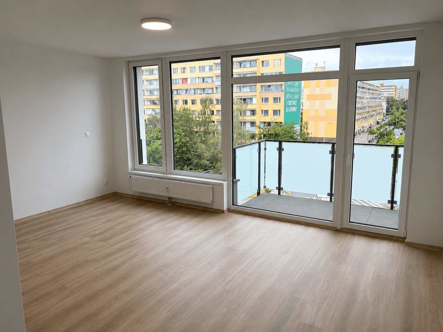 Prenájom bytu 1-izbový 34 m², Americká, Kladno, Středočeský kraj Prenájom bytu 1-izbový 34 m², Americká, Kladno, Středočeský kraj