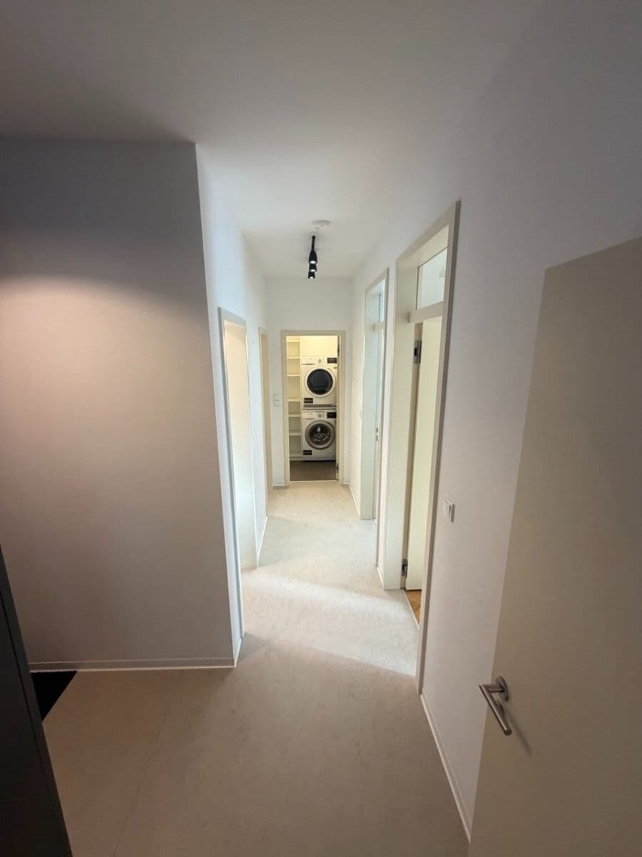 Prenájom bytu 3-izbový 73 m², Pod Jalovým dvorem, Praha, Praha Prenájom bytu 3-izbový 73 m², Pod Jalovým dvorem, Praha, Praha