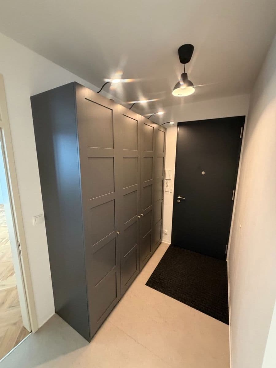 Prenájom bytu 3-izbový 73 m², Pod Jalovým dvorem, Praha, Praha Prenájom bytu 3-izbový 73 m², Pod Jalovým dvorem, Praha, Praha