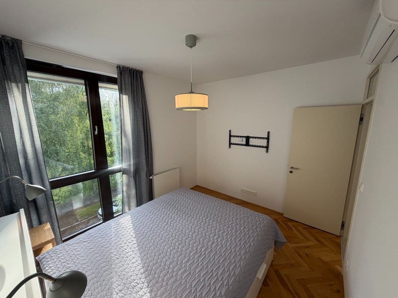 Prenájom bytu 3-izbový 73 m², Pod Jalovým dvorem, Praha, Praha Prenájom bytu 3-izbový 73 m², Pod Jalovým dvorem, Praha, Praha
