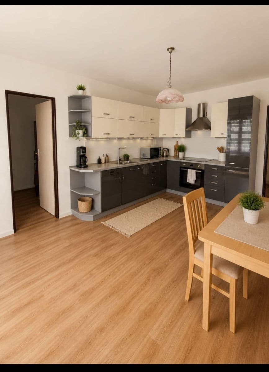 Prenájom bytu 3-izbový 82 m², Stachy, Jihočeský kraj Prenájom bytu 3-izbový 82 m², Stachy, Jihočeský kraj