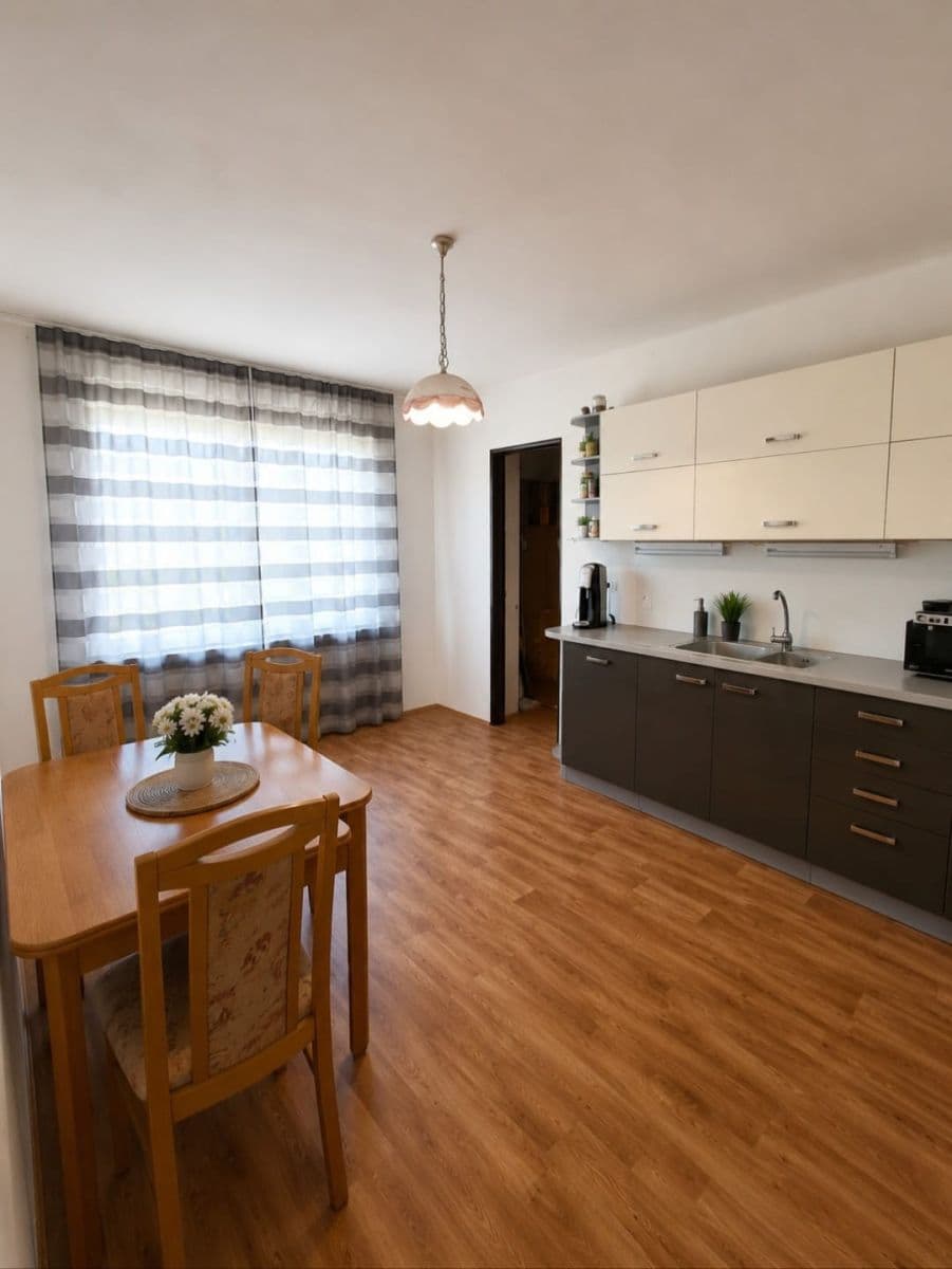 Prenájom bytu 3-izbový 82 m², Stachy, Jihočeský kraj Prenájom bytu 3-izbový 82 m², Stachy, Jihočeský kraj