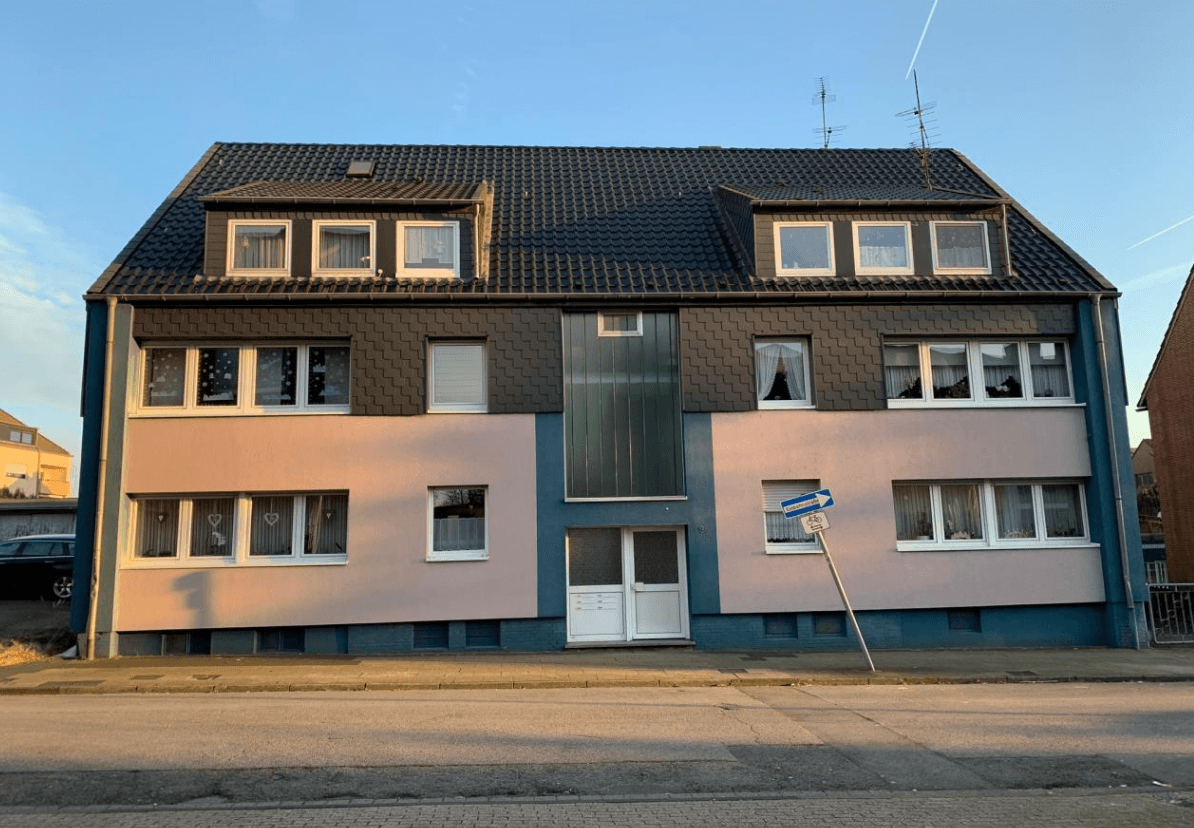 Prenájom bytu 3-izbový 81 m², Ackerstraße 9, Oberhausen, Severné Porýnie - Westfálsko Prenájom bytu 3-izbový 81 m², Ackerstraße 9, Oberhausen, Severné Porýnie - Westfálsko