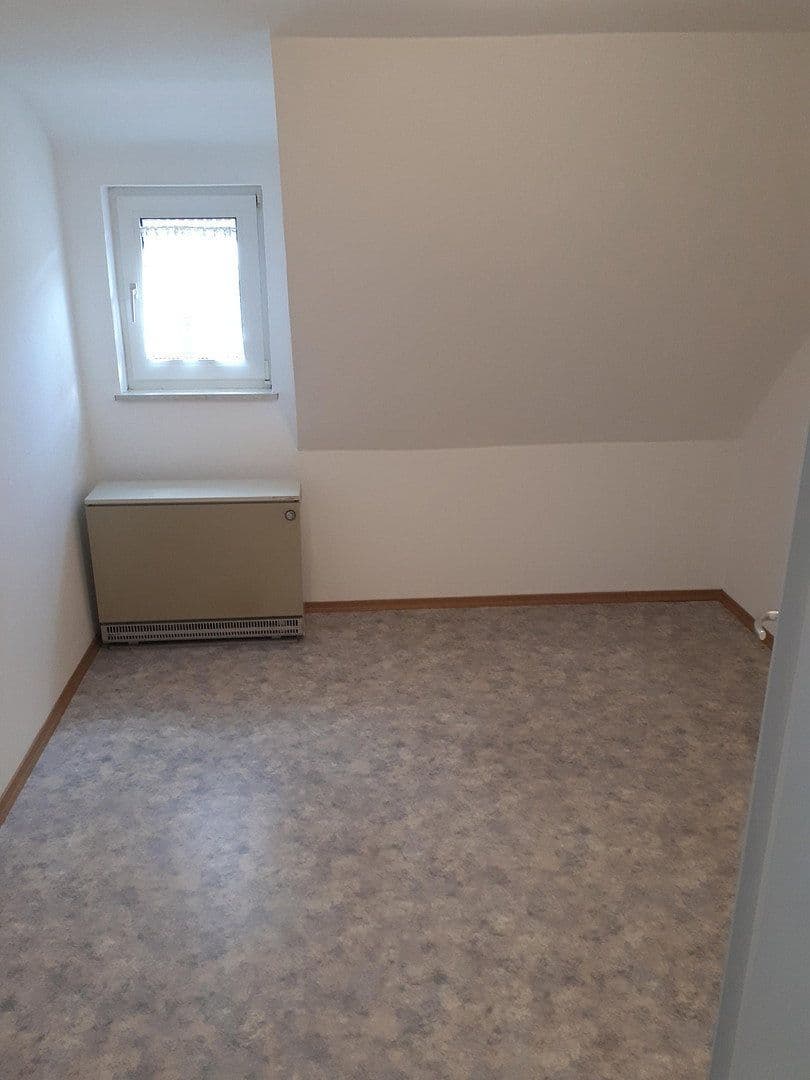 Prenájom bytu 3-izbový 60 m², Oberndorf am Neckar, Bádensko-Wurttembersko Prenájom bytu 3-izbový 60 m², Oberndorf am Neckar, Bádensko-Wurttembersko