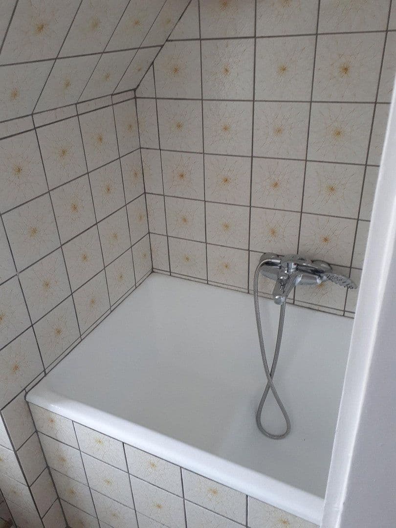 Prenájom bytu 3-izbový 60 m², Oberndorf am Neckar, Bádensko-Wurttembersko Prenájom bytu 3-izbový 60 m², Oberndorf am Neckar, Bádensko-Wurttembersko