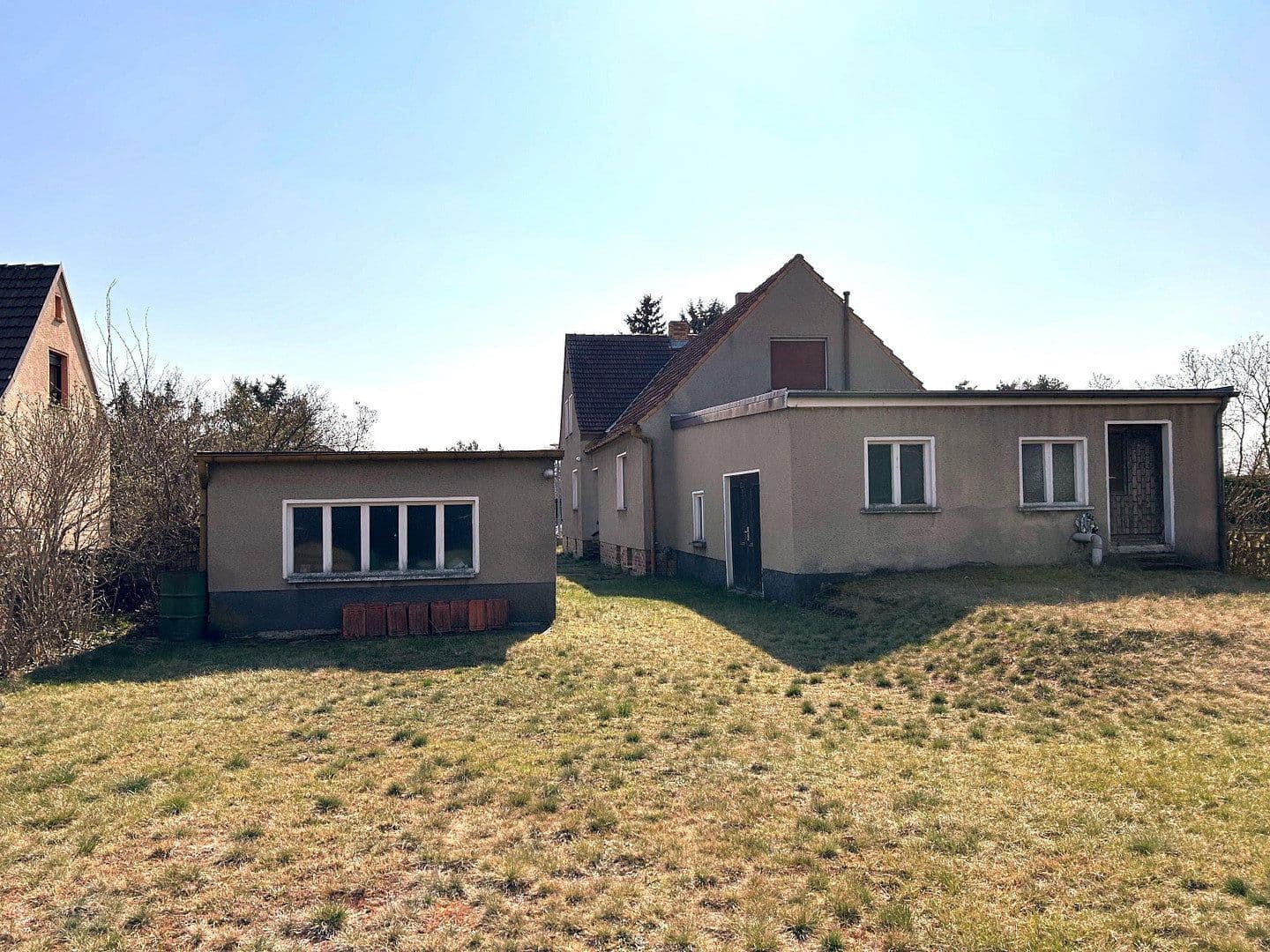 Predaj domu 130 m², pozemek 2.496 m², Tettau, Brandenbursko Predaj domu 130 m², pozemek 2.496 m², Tettau, Brandenbursko