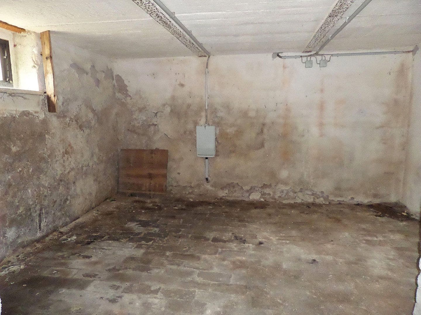 Predaj domu 130 m², pozemek 2.496 m², Tettau, Brandenbursko Predaj domu 130 m², pozemek 2.496 m², Tettau, Brandenbursko