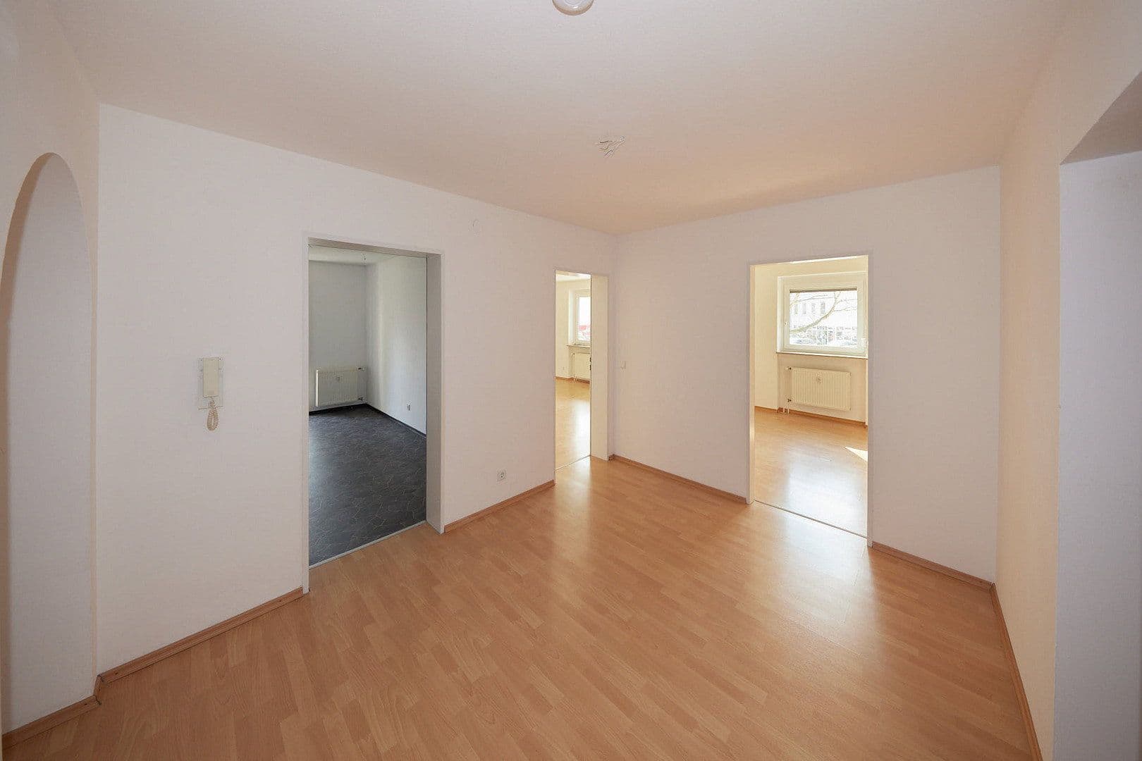 Prenájom bytu 3-izbový 97 m², Nürnberg, Bavorsko Prenájom bytu 3-izbový 97 m², Nürnberg, Bavorsko