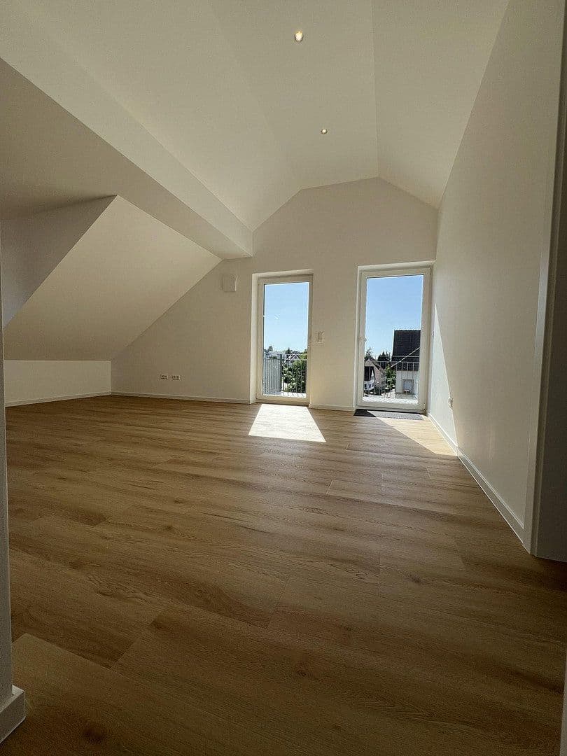 Prenájom bytu 3-izbový 74 m², Baden-Baden, Bádensko-Wurttembersko Prenájom bytu 3-izbový 74 m², Baden-Baden, Bádensko-Wurttembersko