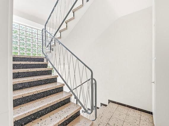 Prenájom bytu 3-izbový 77 m², Obertürkheim, Bádensko-Wurttembersko Prenájom bytu 3-izbový 77 m², Obertürkheim, Bádensko-Wurttembersko