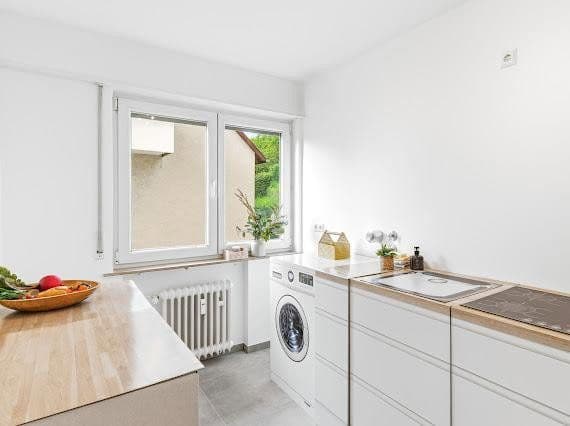 Prenájom bytu 3-izbový 77 m², Obertürkheim, Bádensko-Wurttembersko Prenájom bytu 3-izbový 77 m², Obertürkheim, Bádensko-Wurttembersko