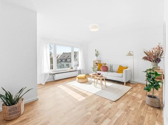 Prenájom bytu 3-izbový 77 m², Obertürkheim, Bádensko-Wurttembersko Prenájom bytu 3-izbový 77 m², Obertürkheim, Bádensko-Wurttembersko