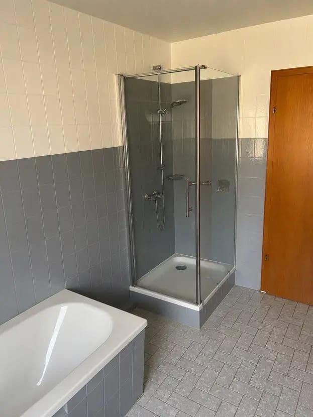 Prenájom bytu 4-izbový 92 m², Obertor 12, Niederwerrn, Bavorsko Prenájom bytu 4-izbový 92 m², Obertor 12, Niederwerrn, Bavorsko
