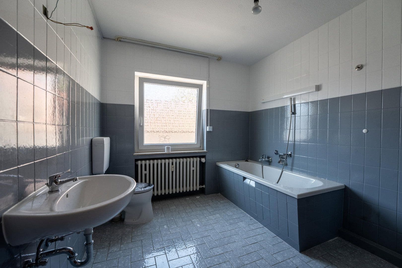 Prenájom bytu 4-izbový 92 m², Obertor 12, Niederwerrn, Bavorsko Prenájom bytu 4-izbový 92 m², Obertor 12, Niederwerrn, Bavorsko