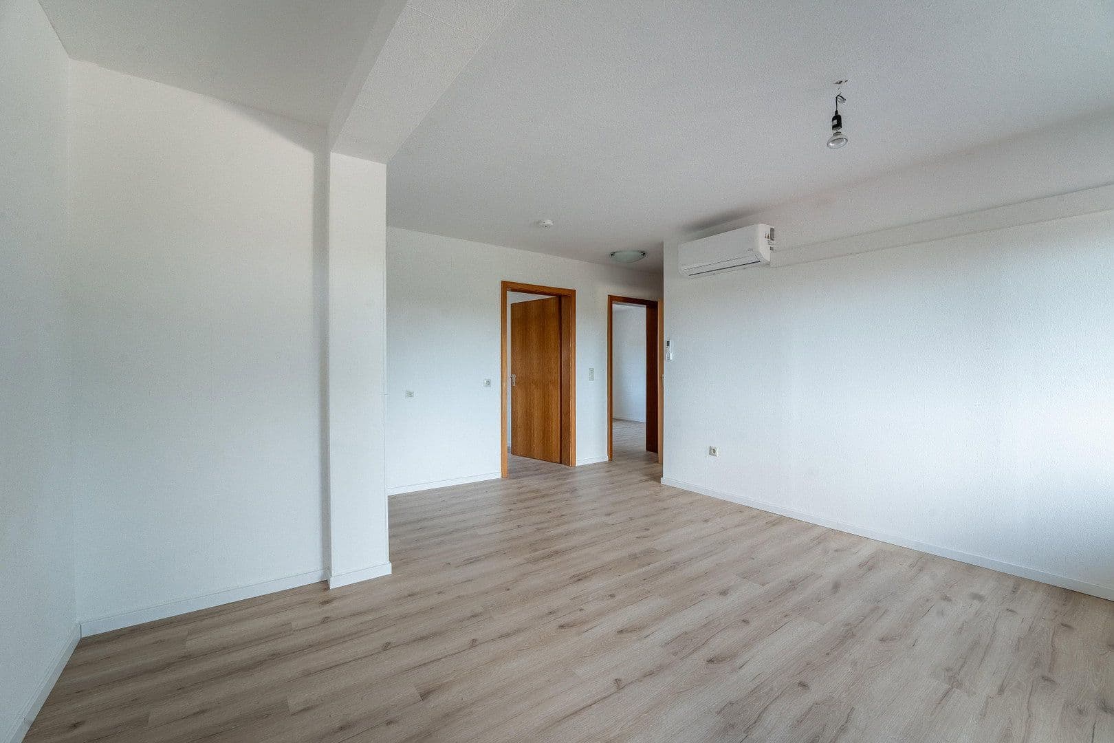 Prenájom bytu 4-izbový 92 m², Obertor 12, Niederwerrn, Bavorsko Prenájom bytu 4-izbový 92 m², Obertor 12, Niederwerrn, Bavorsko