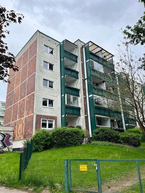 Prenájom bytu 4-izbový 72 m², Rostock, Meklenbursko-Predpomoransko Prenájom bytu 4-izbový 72 m², Rostock, Meklenbursko-Predpomoransko