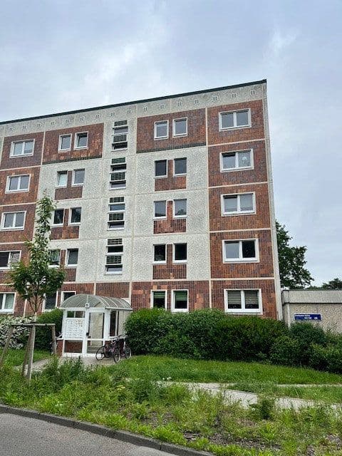 Prenájom bytu 4-izbový 72 m², Rostock, Meklenbursko-Predpomoransko Prenájom bytu 4-izbový 72 m², Rostock, Meklenbursko-Predpomoransko