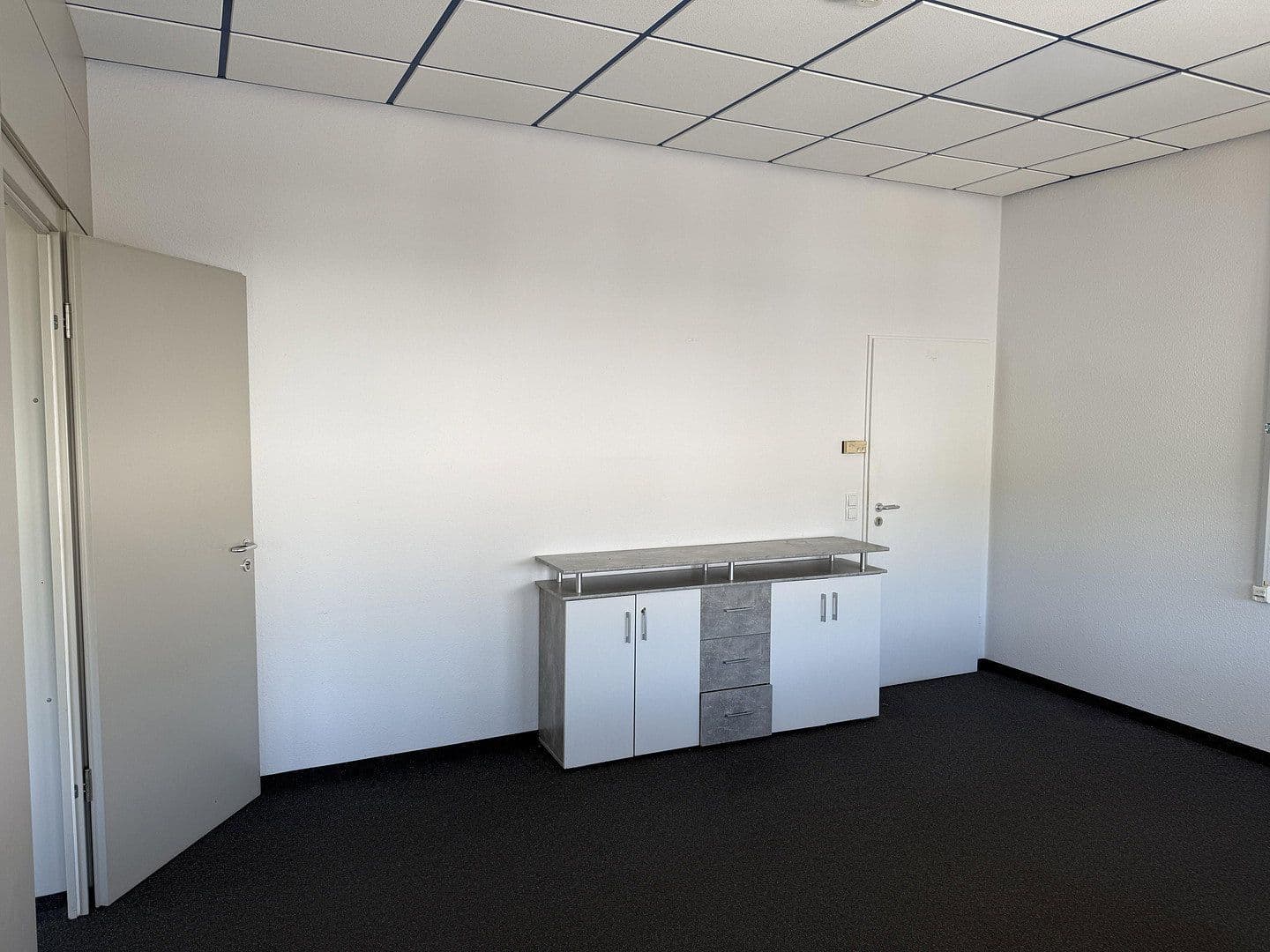 Prenájom kancelárie 61 m², Industriestraße 23a, Lauf an der Pegnitz, Bavorsko Prenájom kancelárie 61 m², Industriestraße 23a, Lauf an der Pegnitz, Bavorsko
