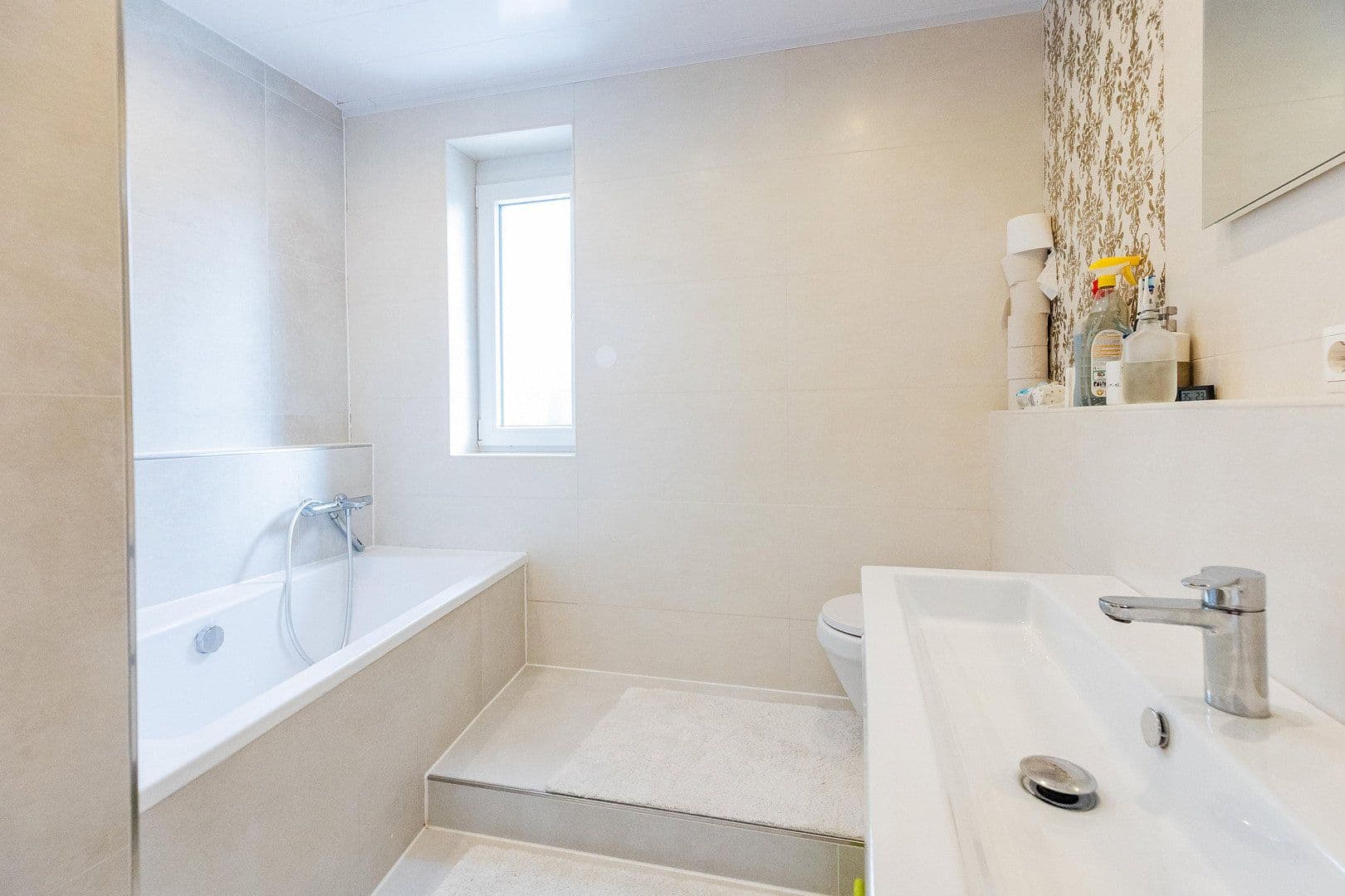 Prenájom domu 140 m², pozemek 188 m², Worms, Porýnie-Falcko Prenájom domu 140 m², pozemek 188 m², Worms, Porýnie-Falcko