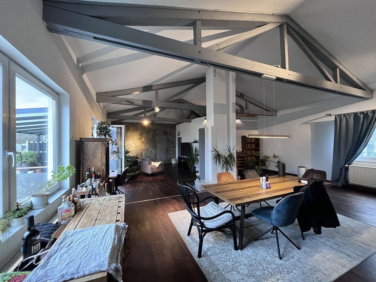 Prenájom bytu 5-izbový 170 m², Leverkusen, Severné Porýnie - Westfálsko Prenájom bytu 5-izbový 170 m², Leverkusen, Severné Porýnie - Westfálsko