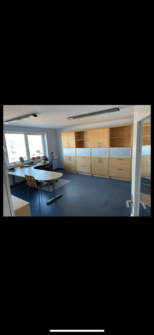 Prenájom nebytového priestoru 600 m², Stuhr, Dolné Sasko Prenájom nebytového priestoru 600 m², Stuhr, Dolné Sasko