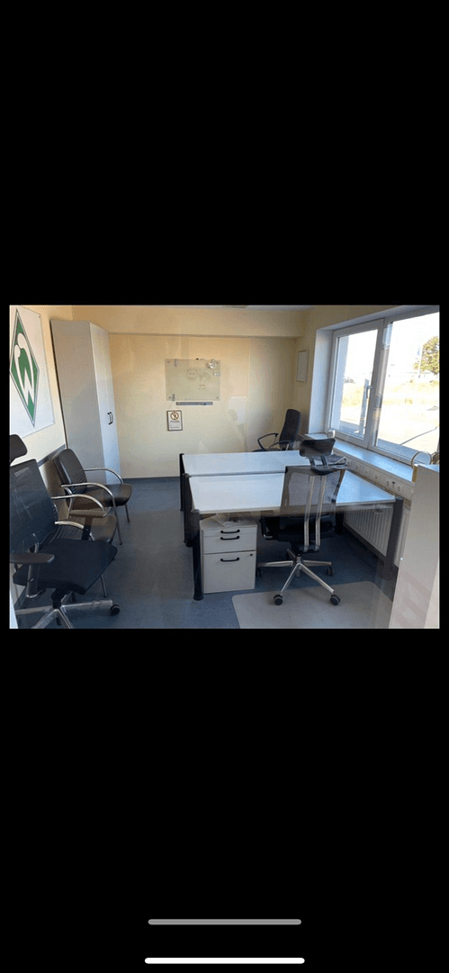Prenájom nebytového priestoru 600 m², Stuhr, Dolné Sasko Prenájom nebytového priestoru 600 m², Stuhr, Dolné Sasko