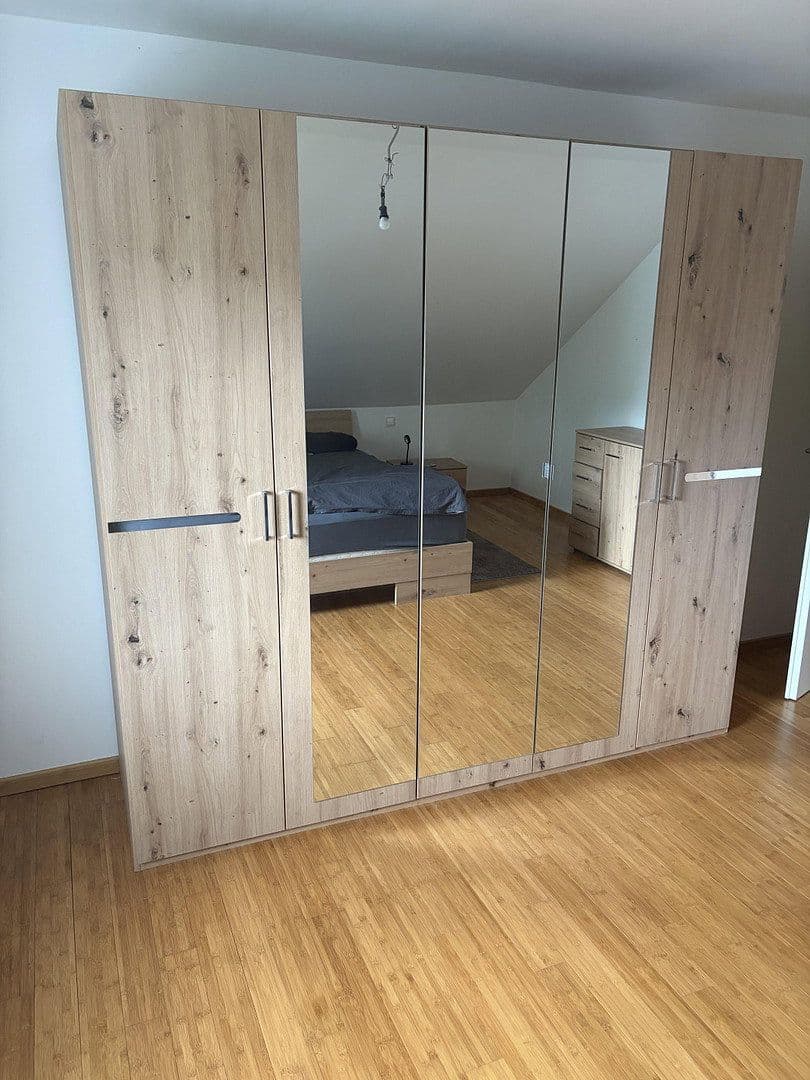 Prenájom bytu 3-izbový 110 m², Alte-Kelter Straße 8a, Saarbrücken, Sársko Prenájom bytu 3-izbový 110 m², Alte-Kelter Straße 8a, Saarbrücken, Sársko