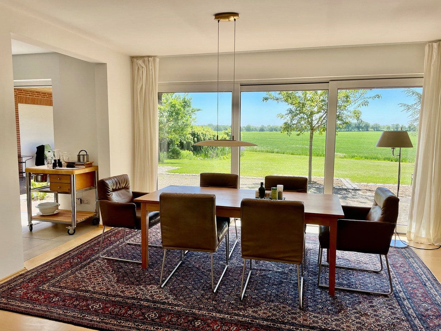 Predaj domu 330 m², pozemek 1.576 m², Jersbek, Šlezvicko-Holštajnsko Predaj domu 330 m², pozemek 1.576 m², Jersbek, Šlezvicko-Holštajnsko